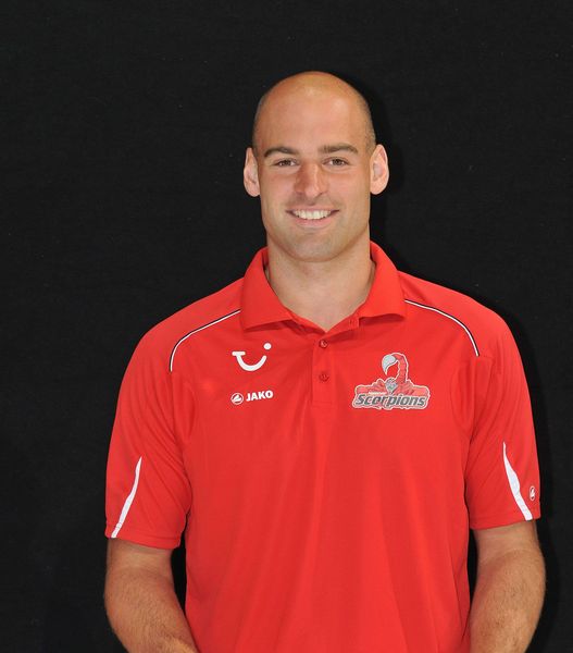 Mannschaft2011   009.jpg - DEL Club Hannover Scorpions Hannover Team 2011-2012 Felix Sunkel Fitness-Trainer